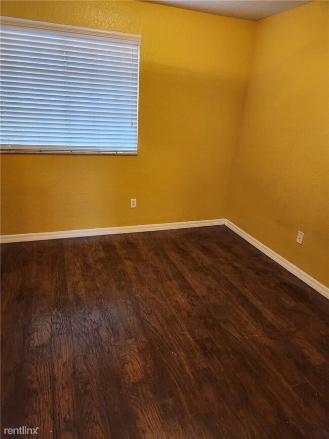 Building Photo - 3 br, 2.5 bath Townhome - 8982 Chambers St