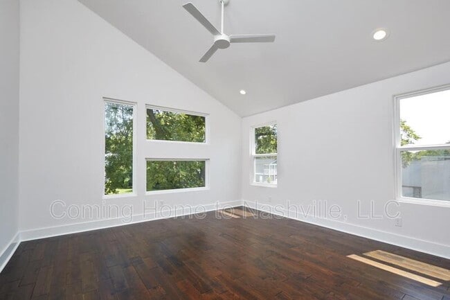 Building Photo - 1719 Pecan St