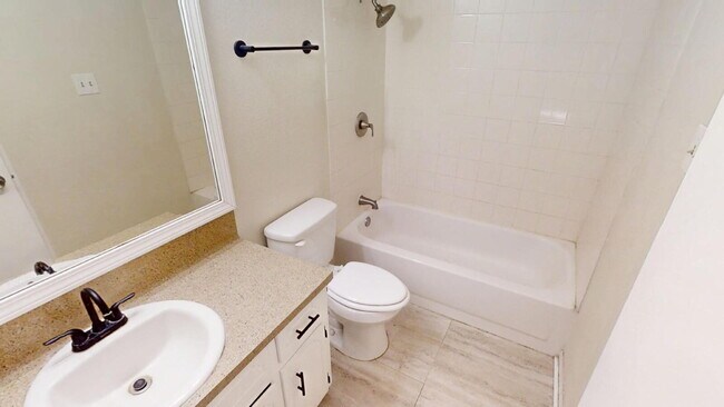 Building Photo - 1619 Leader Dr