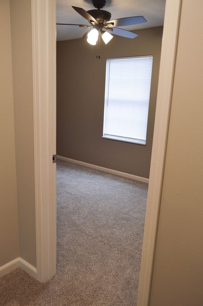Building Photo - 2464 S Burberry Ln
