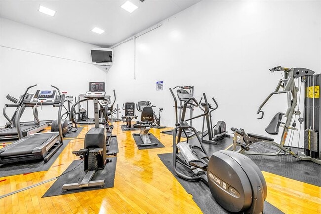 Building Photo - 1400 Gandy Blvd N