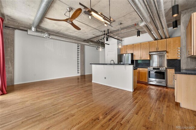 Building Photo - 3201 Shoshone St