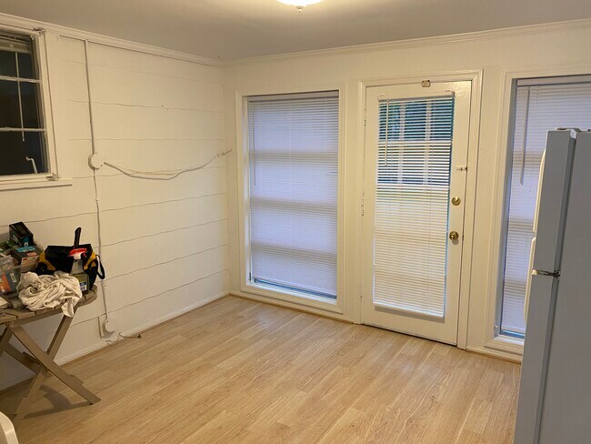 Building Photo - 5914 Coral Sea Ave