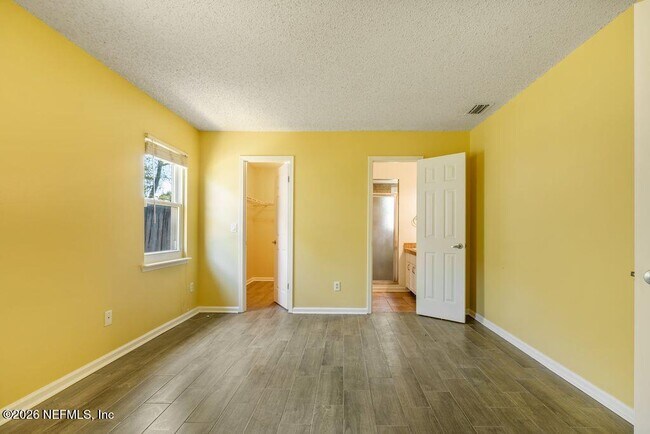 Building Photo - 8066 Le Havre Dr N