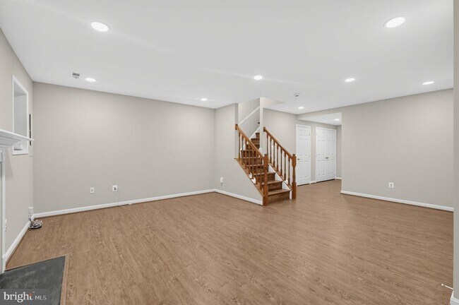 Building Photo - 8893 Eagle Rock Ln