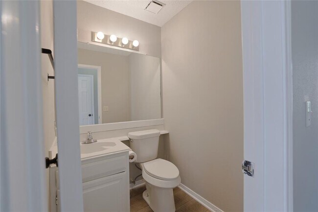 Building Photo - 15918 Pinyon Creek Dr