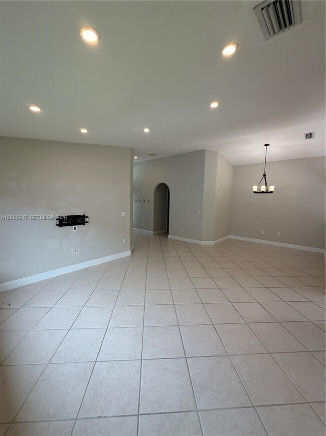 Building Photo - 14525 NW 88th Ave