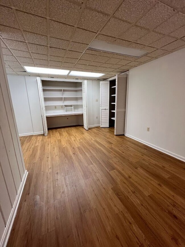 Building Photo - Berkley Stunner