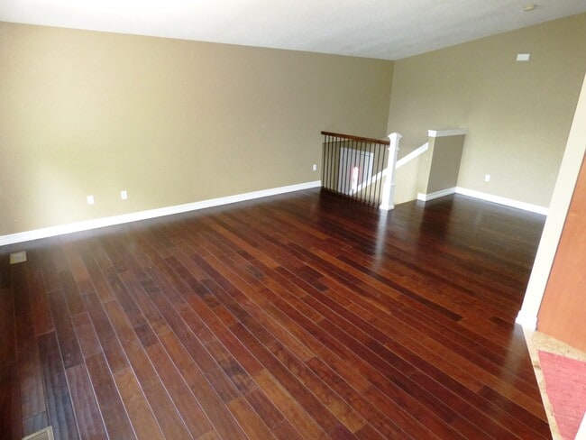 Building Photo - Stunning 3 Bedroom/ 3 Bath Home With Large Backyard!
