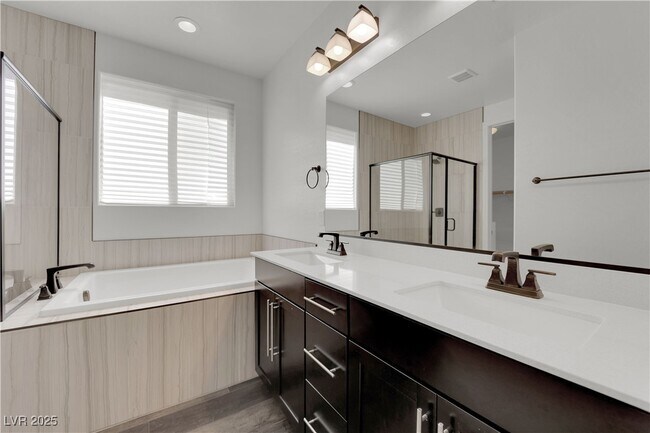 Building Photo - 12549 Lylan Ridge St