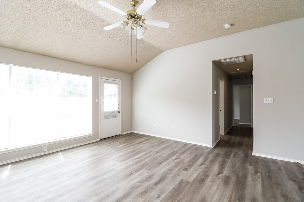 Building Photo - 10662 Flamewood Dr