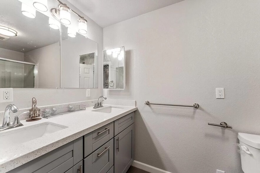 Building Photo - 1015 Martin Luther King Jr Way