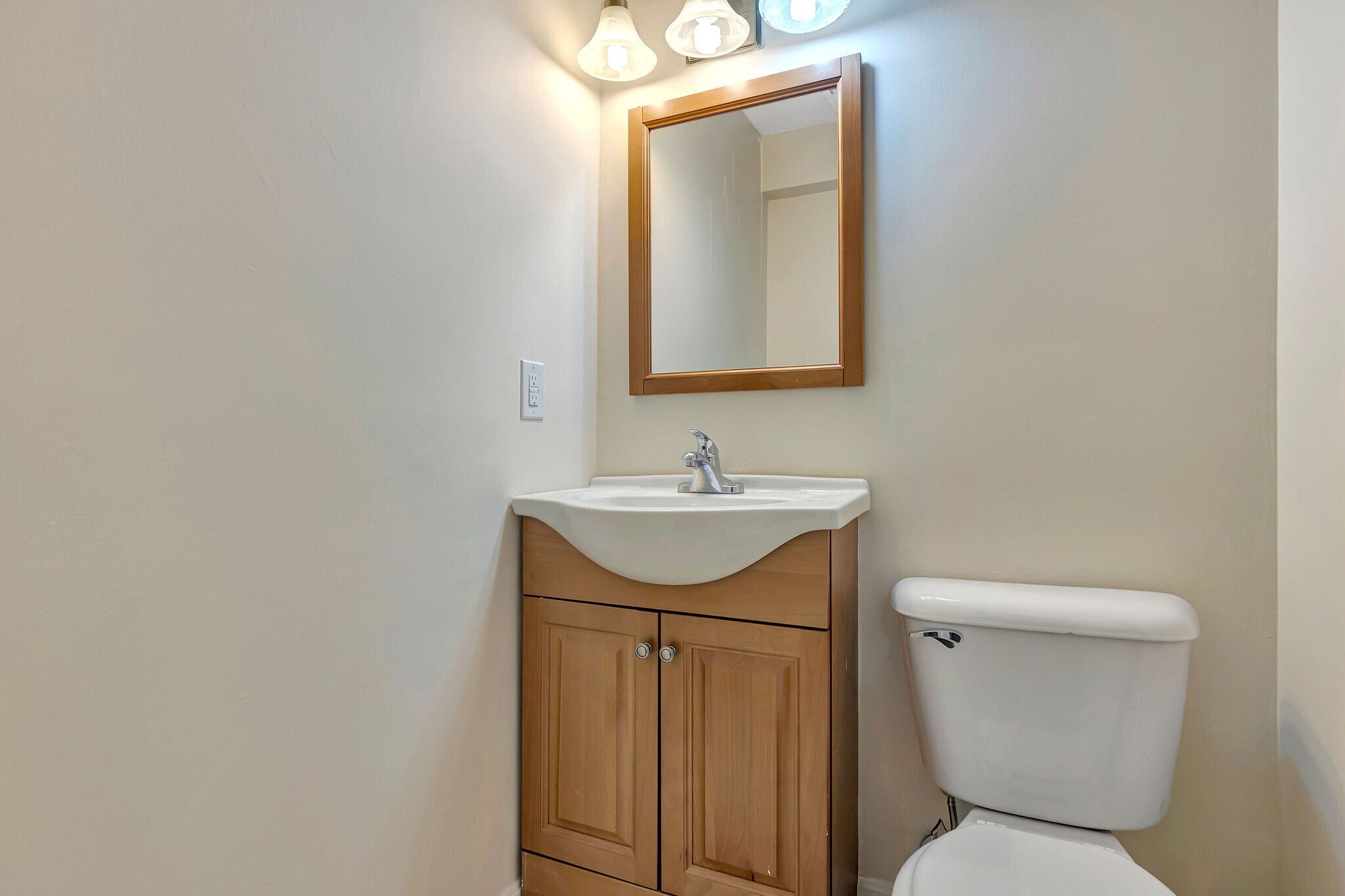 Building Photo - 76 Glenwood Ave