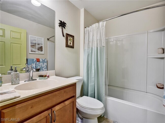 Building Photo - 8693 Querce Ct