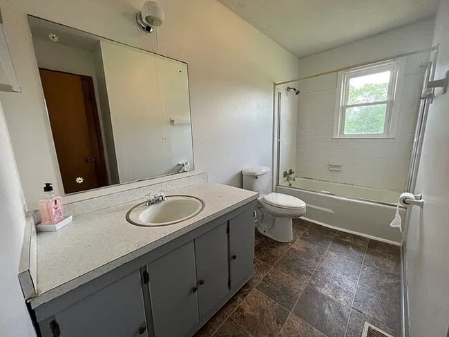 Building Photo - Brick home on corner lot