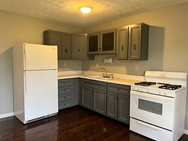 Building Photo - 4405 W Wagonwheel Trail