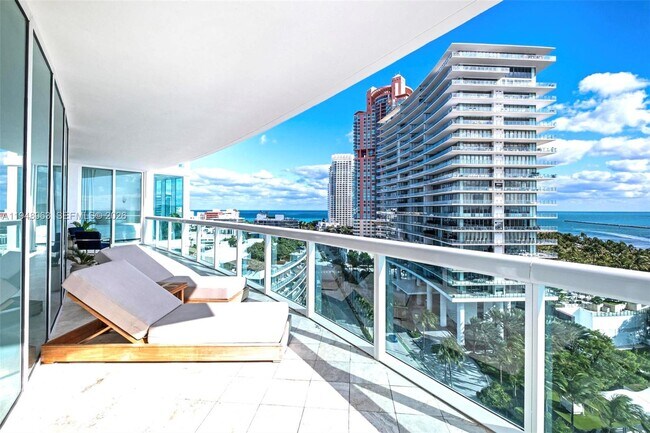 Building Photo - 1000 South Pointe Dr