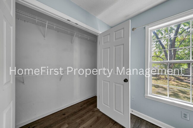 Building Photo - 1201 Red Stone Dr