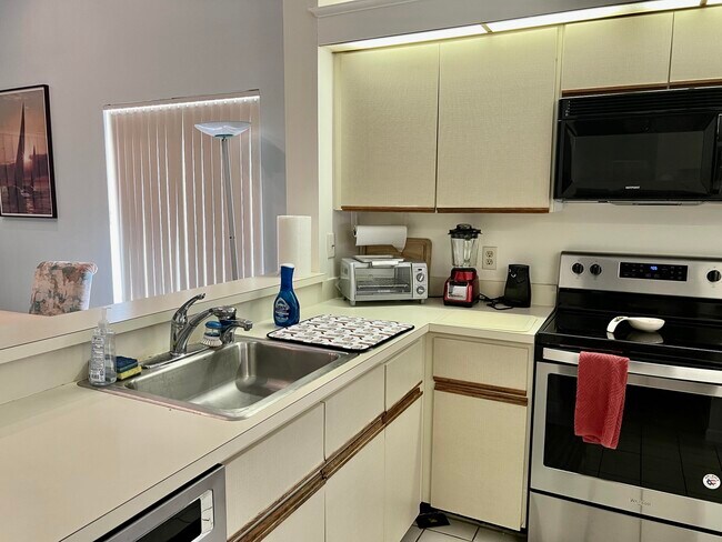 Building Photo - 10678 Ocean Palm Way