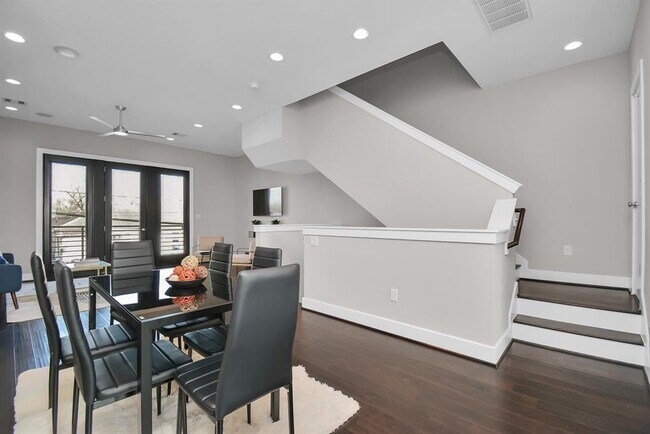 Building Photo - 3812 Leeland St