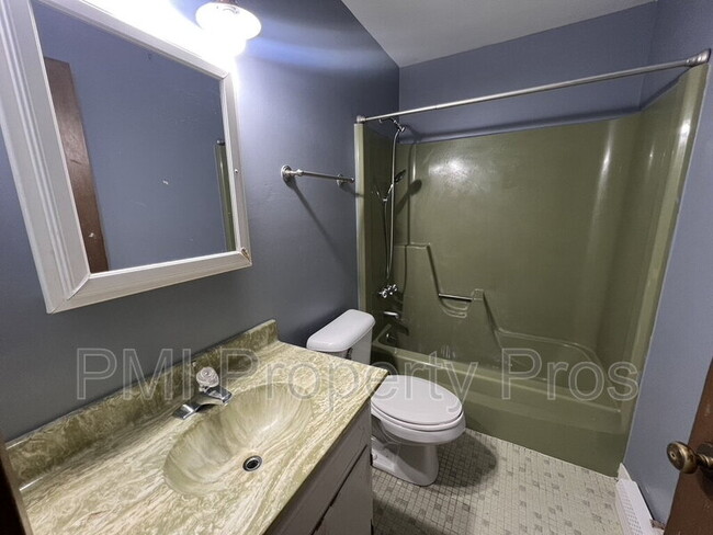 Building Photo - 4253 W Rivers Edge Cir