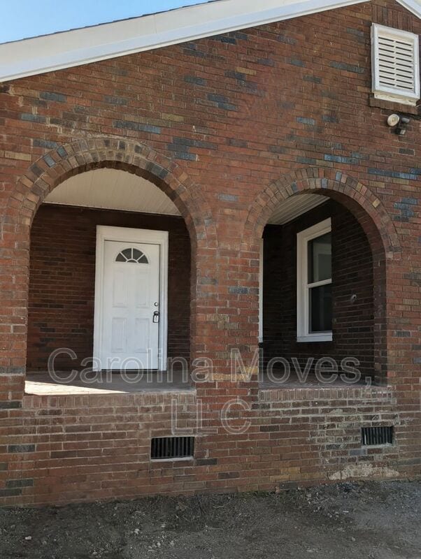 Building Photo - 1102 Easley Bridge Rd