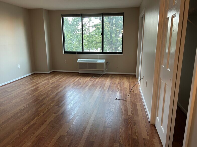 Master bedroom window and closet - 115 Polifly Rd