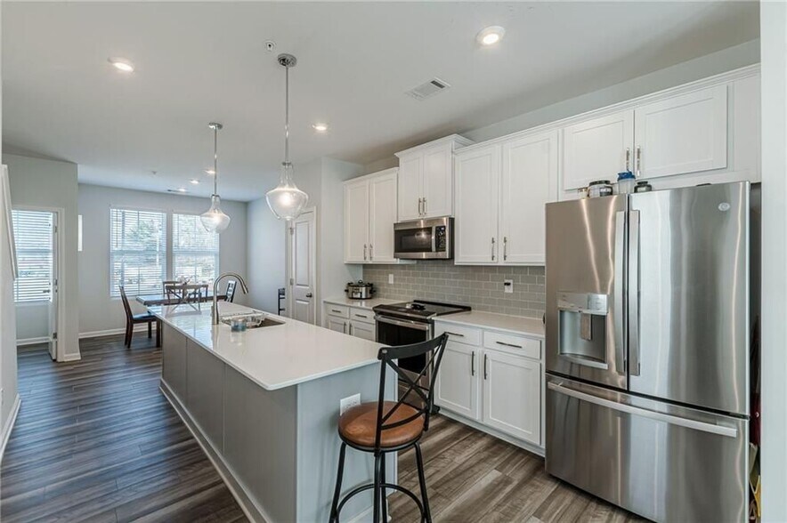 Building Photo - 1205 Skylar Ln SE