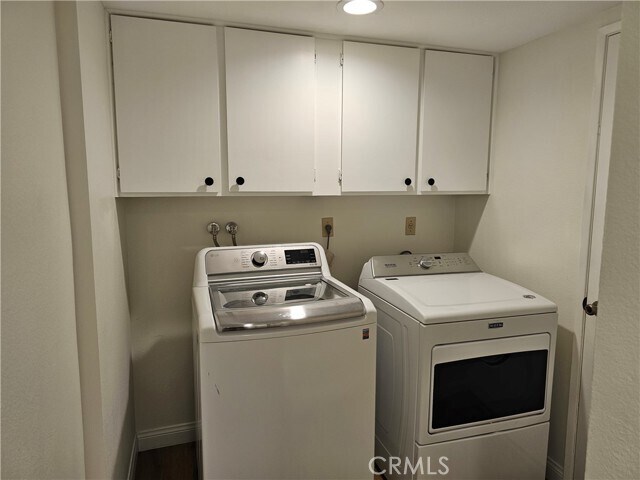 Building Photo - 25825 Southbrook