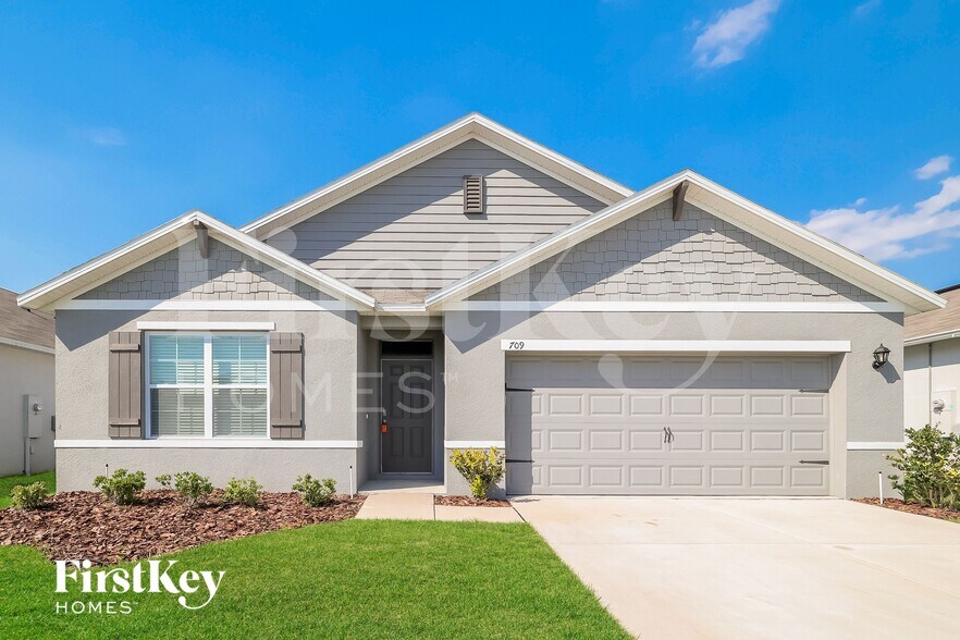 Primary Photo - 709 Kindred Ln