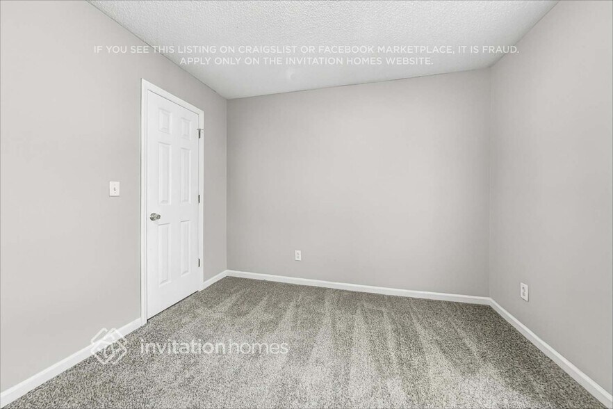 Building Photo - 3939 Armitage Dr