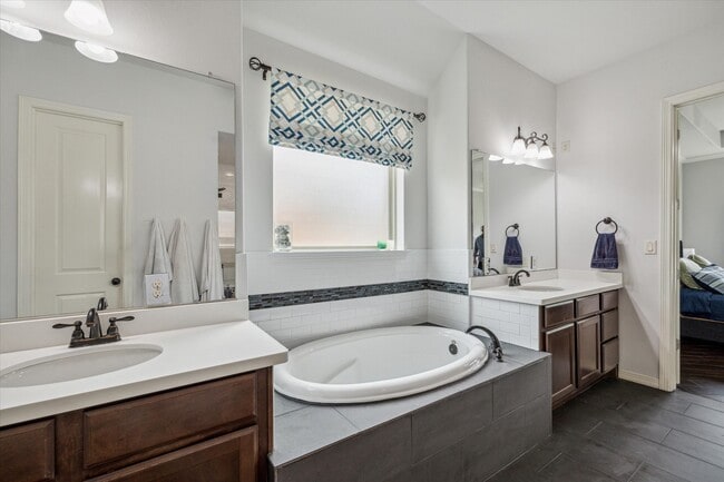 Building Photo - 18531 Duke Lake Dr