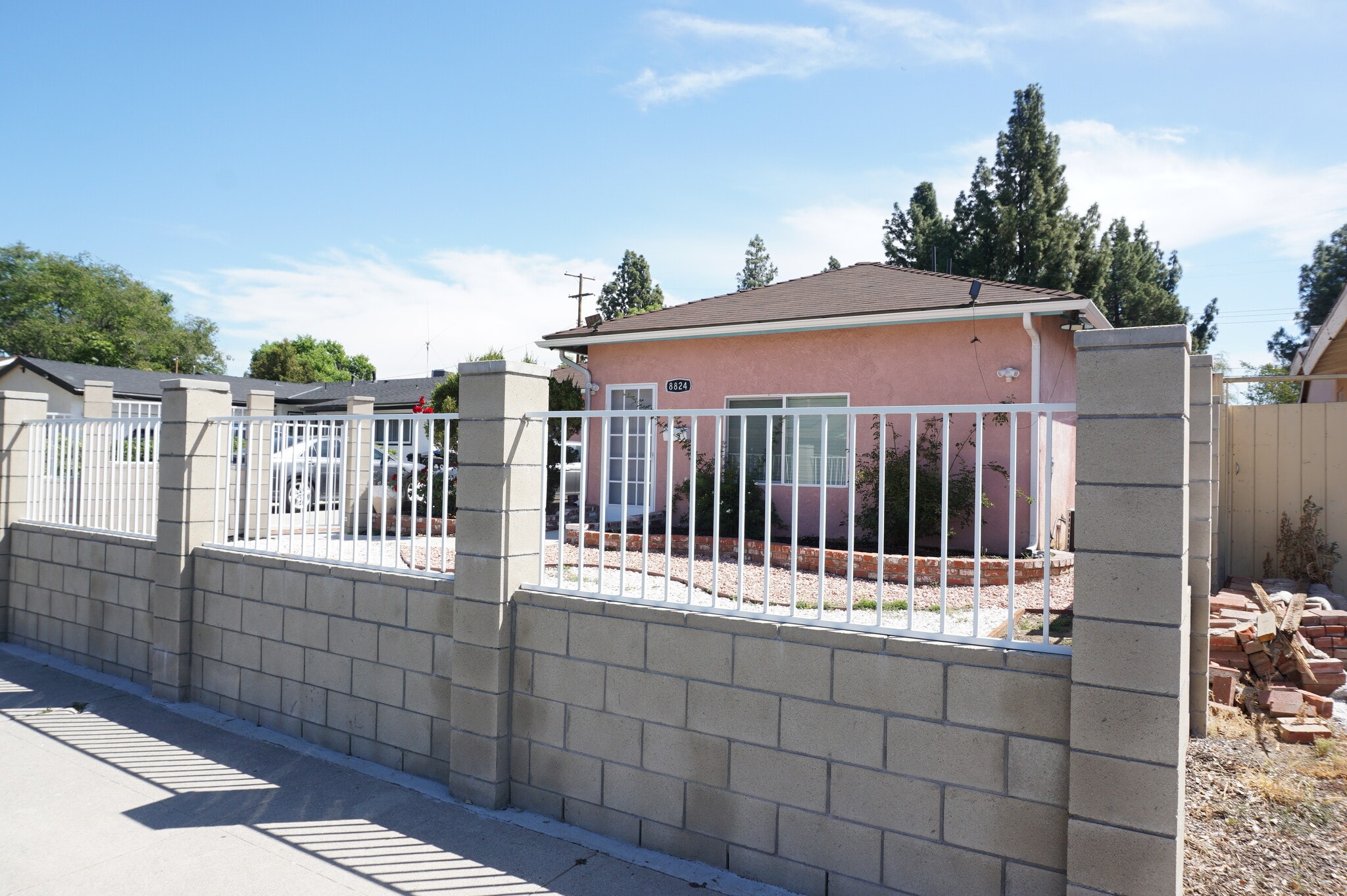 Building Photo - 8826 Quartz Ave