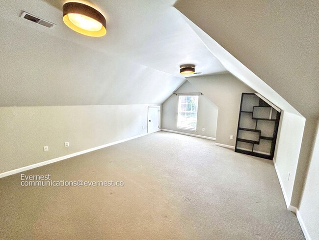 Building Photo - 5128 Bay Overlook Dr