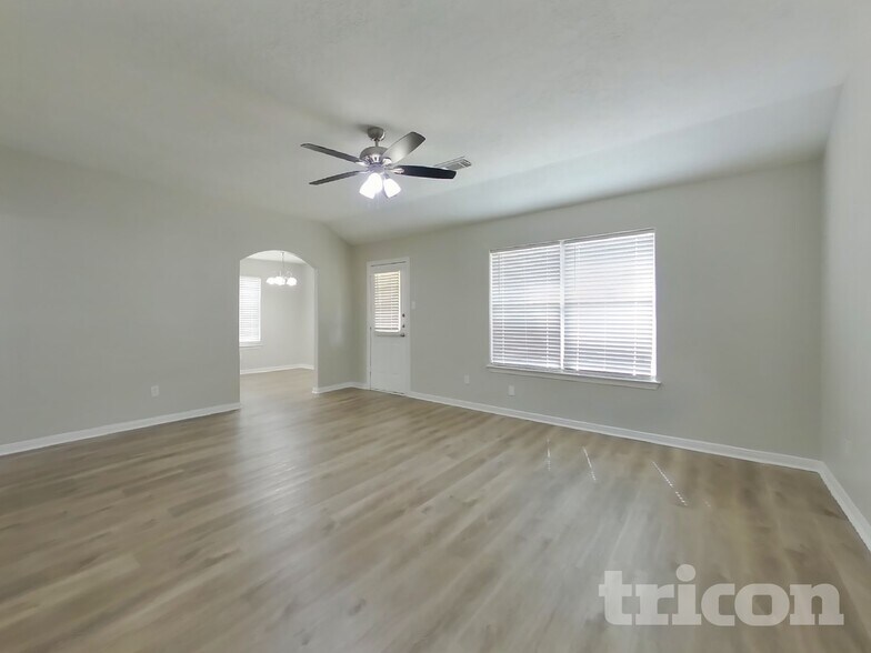 Building Photo - 224 Kellyn Ct