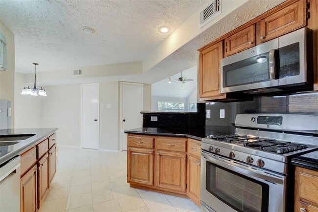 Building Photo - 3706 Echo Grove Ln