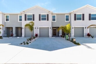 Building Photo - 11881 Mountain Retreat Ln