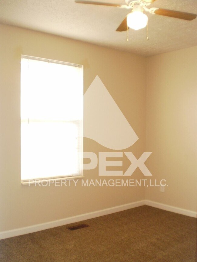 Building Photo - Nice 2 Bd | 1.5 Ba Townhouse in West Knox ...