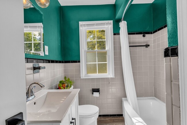 Building Photo - 3711 Normandy Rd