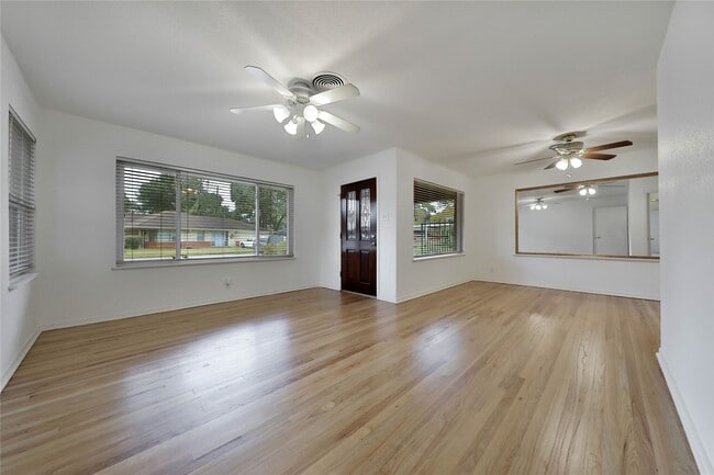 Building Photo - 1930 Brimberry St