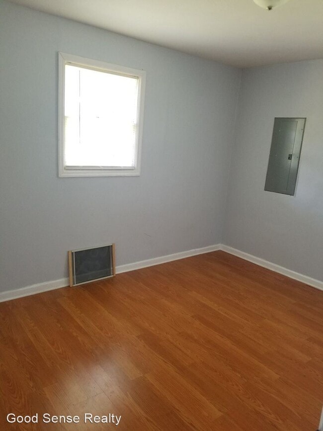 Building Photo - 3 br, 2 bath House - 1785 Edgefield Road