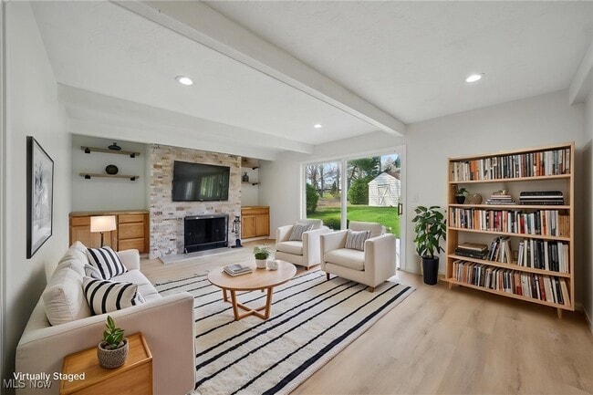 Building Photo - 33115 Ledge Hill Dr