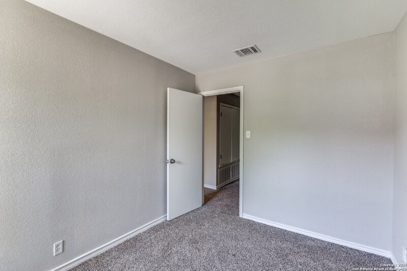 Building Photo - 9574 Autumn Shade