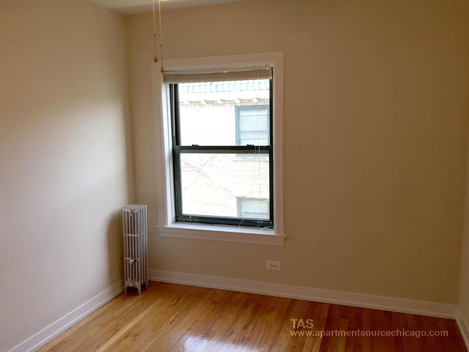 Building Photo - 4838 N Wolcott Ave