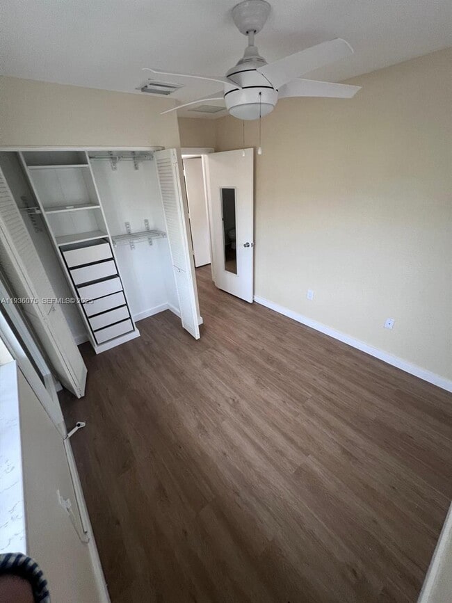 Building Photo - 2098 NE 167th St