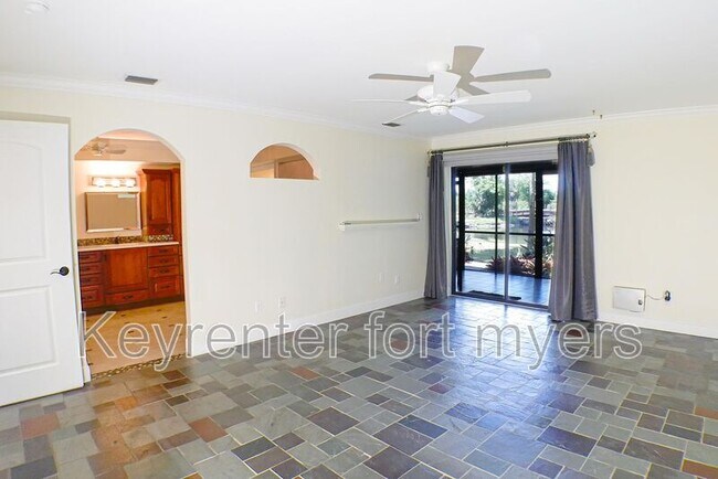 Building Photo - 112 Pinebrook Dr