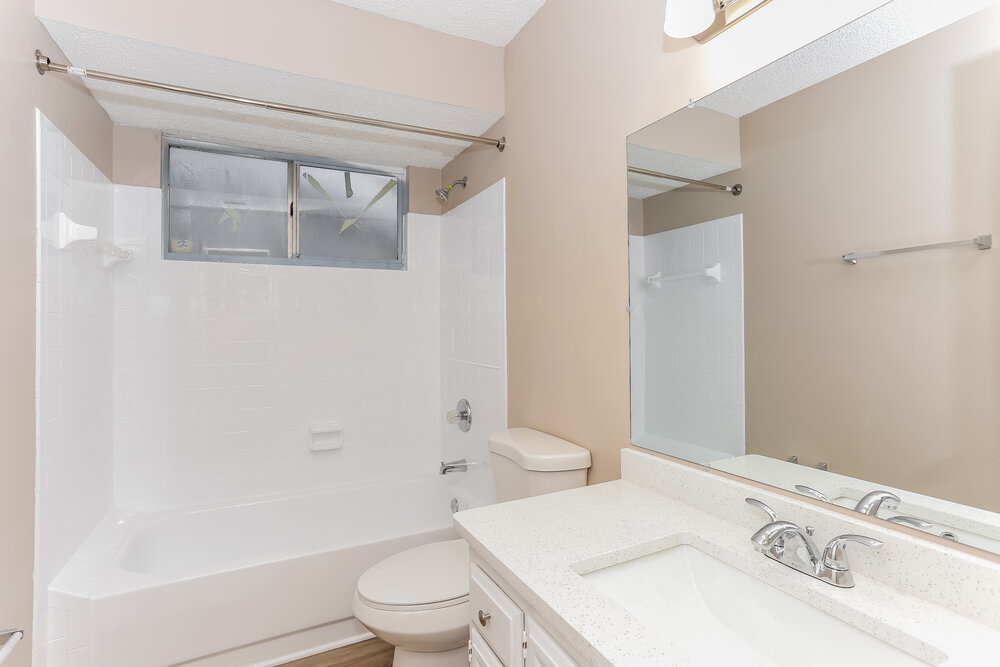 Building Photo - 1704 Sandy Hollow Loop