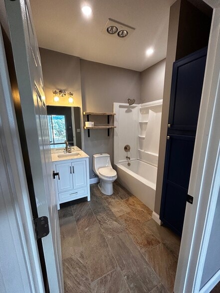 Bathroom - 4 Southern Way Ln