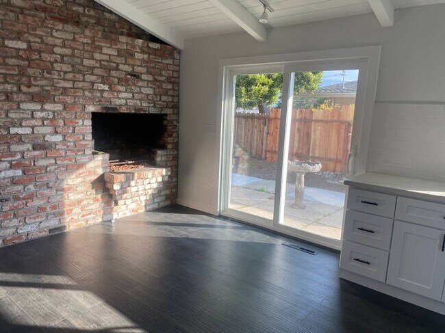 Dining Room - Fireplace - 26130 S Carmel Hills Dr