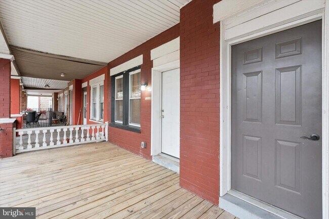 Building Photo - 6020 Catharine St